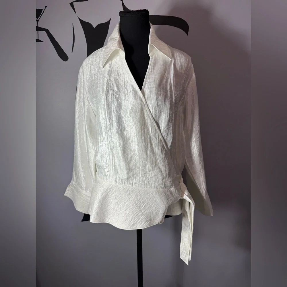 Coldwater Creek Textured Cream Wrap Blouse. PTP 19 - Picture 2 of 6